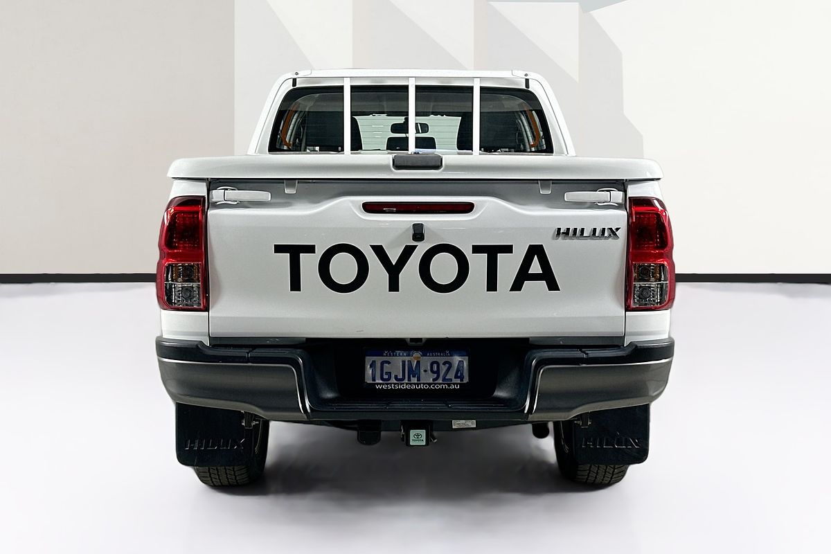2017 Toyota HILUX SR (4x4) GUN126R 4X4