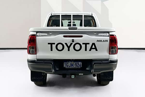 2017 Toyota HILUX SR (4x4) GUN126R 4X4