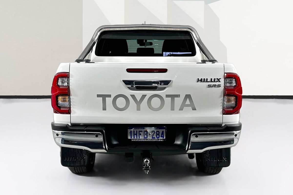2021 Toyota HILUX SR5 (4x4) GUN126R 4X4