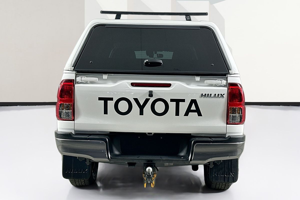 2020 Toyota HILUX SR (4x4) GUN126R FACELIFT 4X4