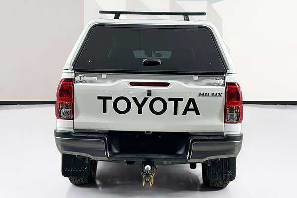 2020 Toyota HILUX SR (4x4) GUN126R FACELIFT 4X4