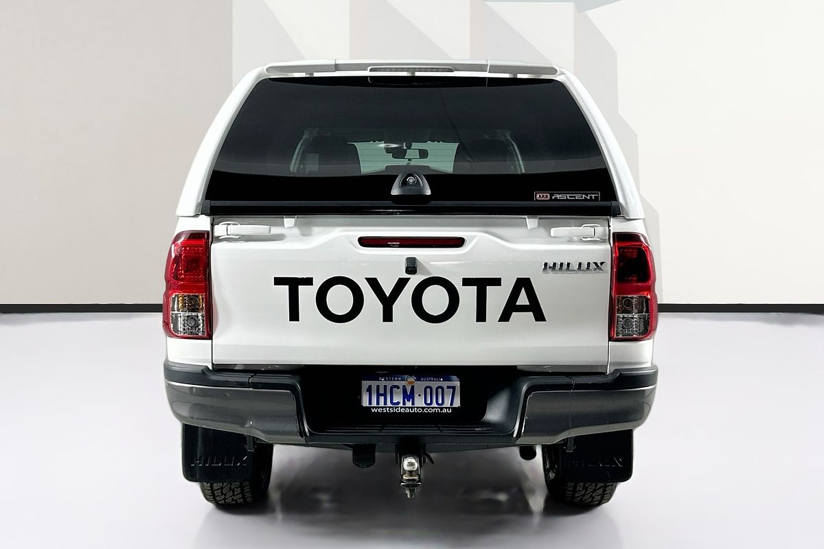 2020 Toyota HILUX SR (4x4) GUN126R FACELIFT 4X4