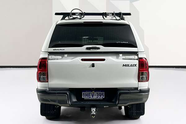 2020 Toyota HILUX SR (4x4) GUN126R FACELIFT 4X4