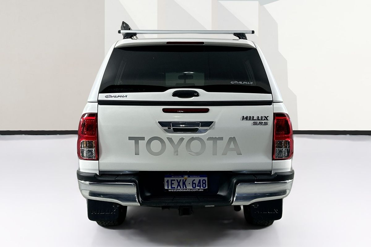 2015 Toyota HILUX SR5 (4x4) GUN126R 4X4