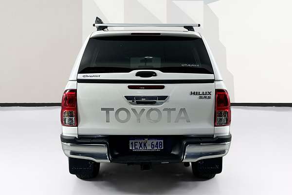 2015 Toyota HILUX SR5 (4x4) GUN126R 4X4