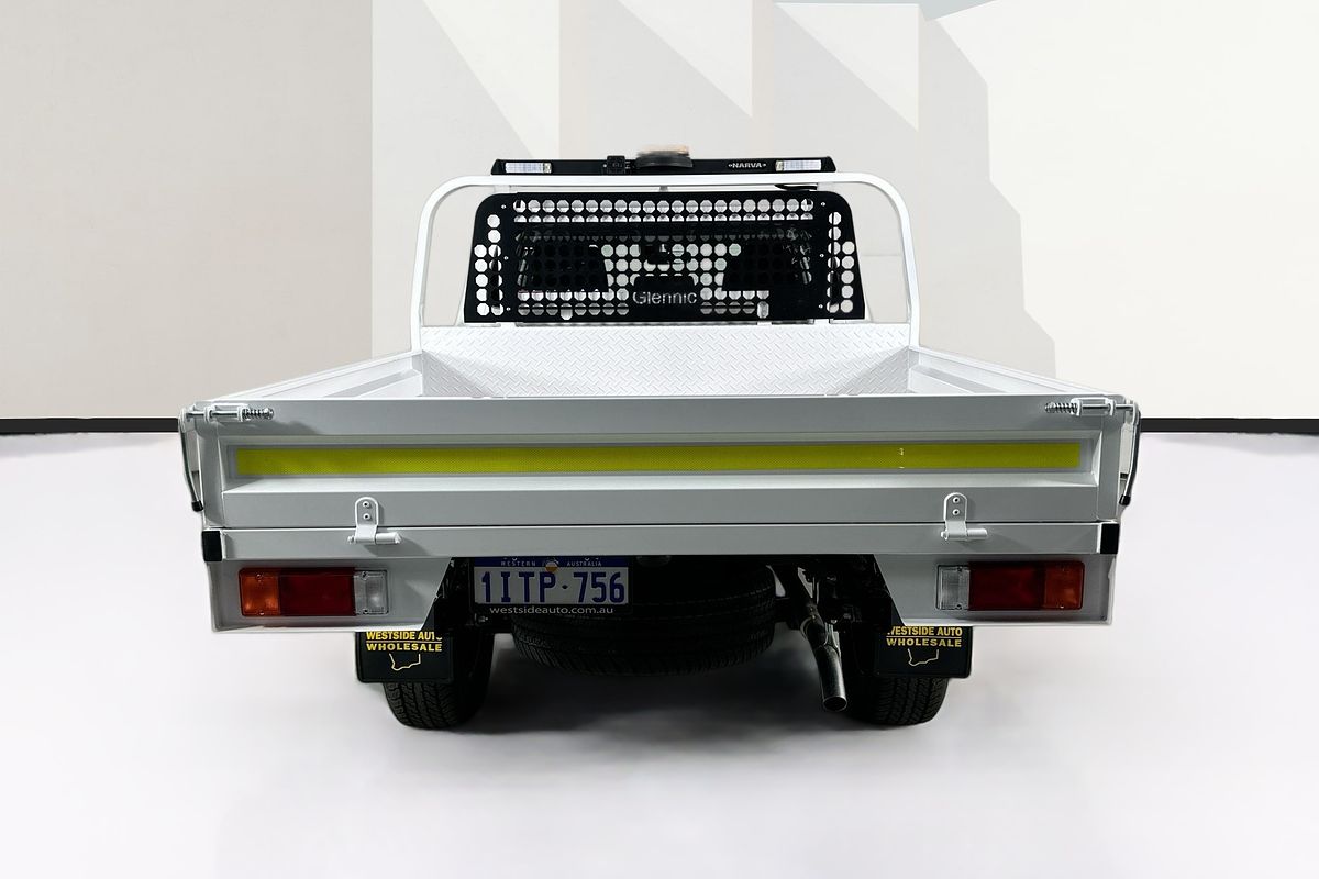 2025 Toyota HILUX SR (4x4) STEEL WHEELS GUN126R RC 4X4