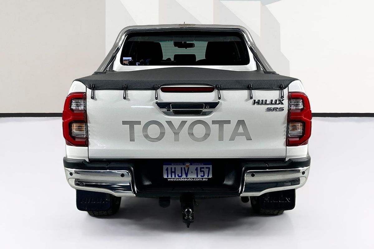 2021 Toyota HILUX SR5 (4x4) GUN126R FACELIFT 4X4