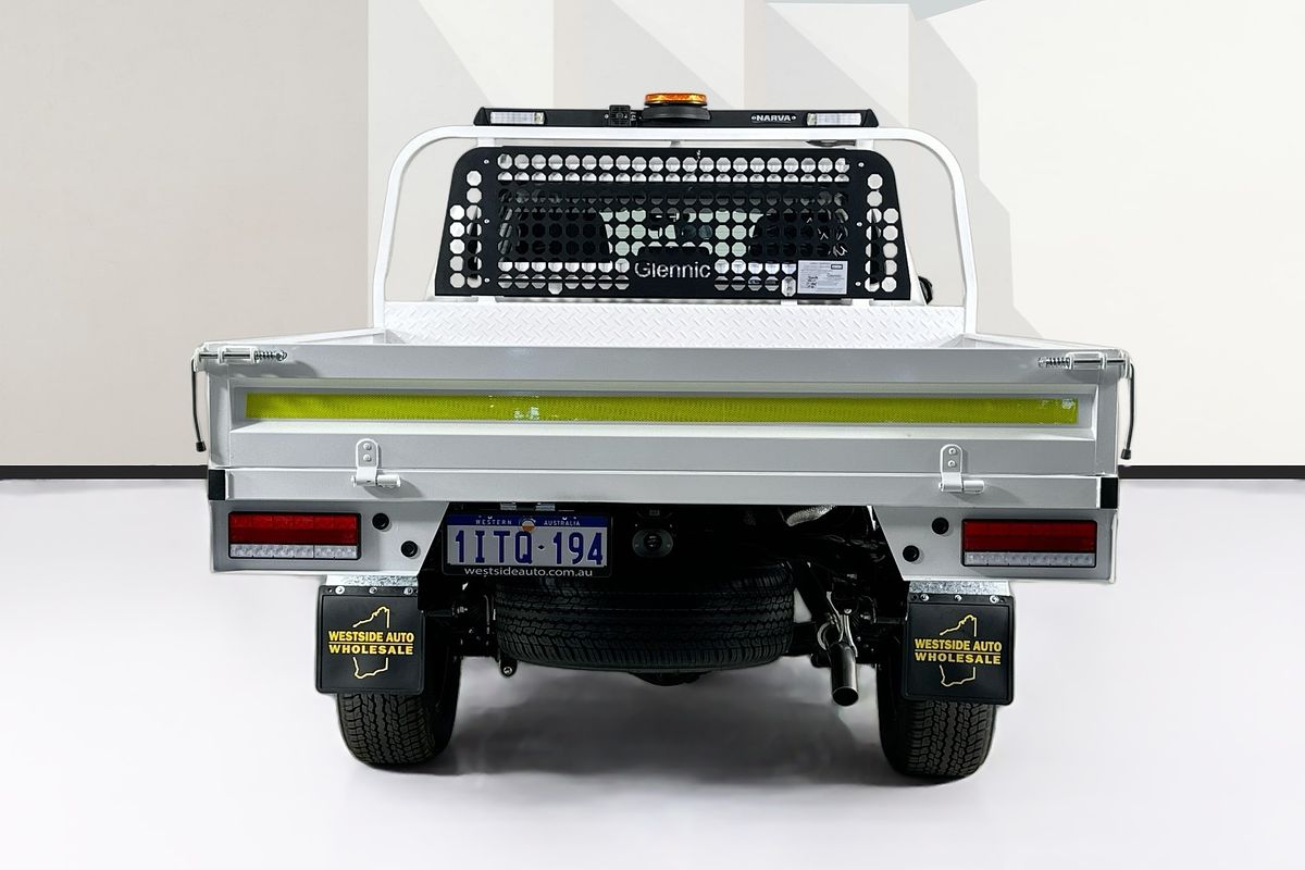 2025 Toyota HILUX SR (4x4) STEEL WHEELS GUN126R RC 4X4