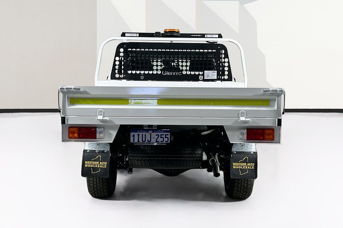 2025 Toyota HILUX SR (4x4) STEEL WHEELS GUN126R RC 4X4