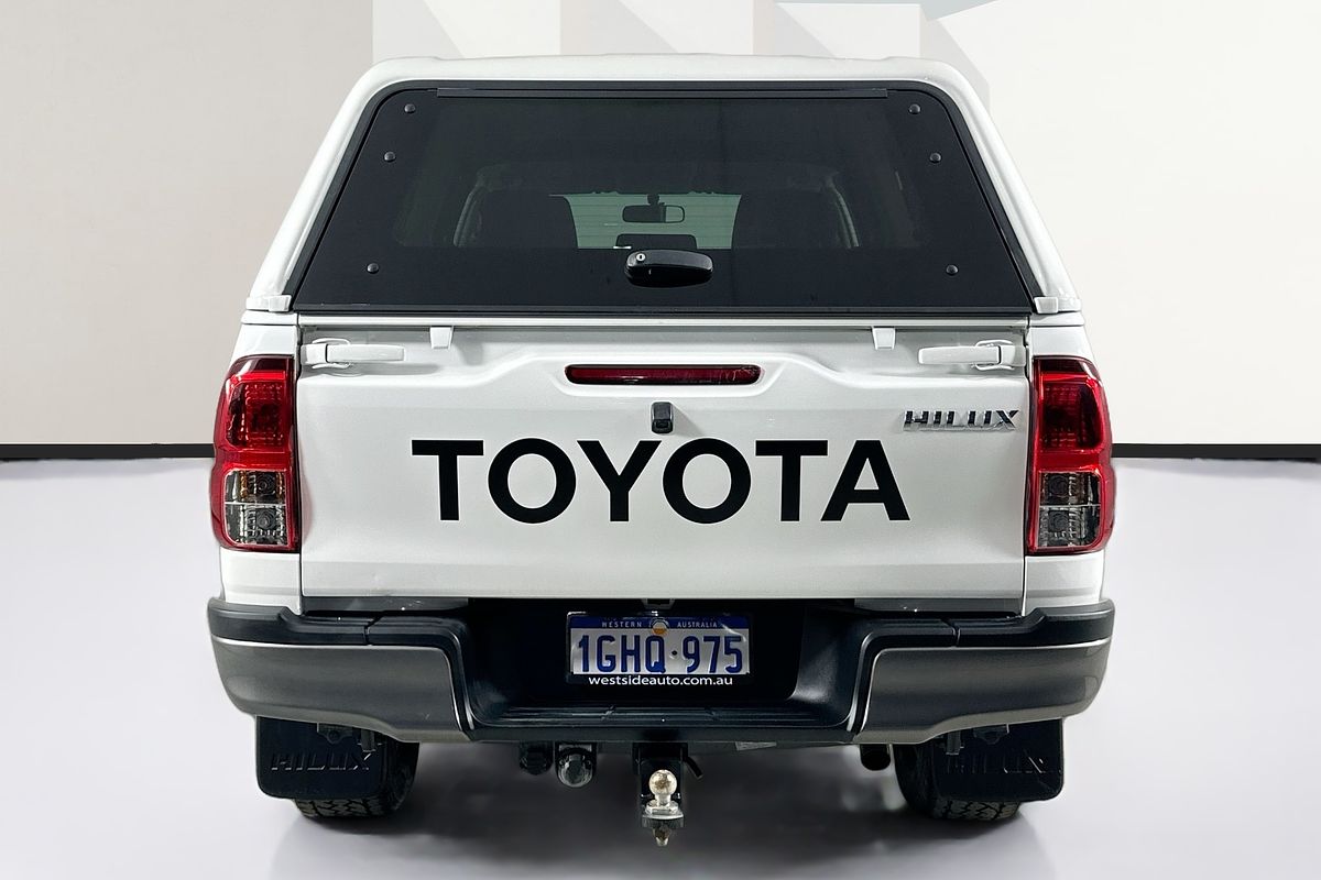 2017 Toyota HILUX SR (4x4) GUN126R 4X4