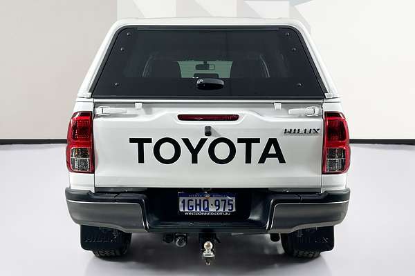 2017 Toyota HILUX SR (4x4) GUN126R 4X4