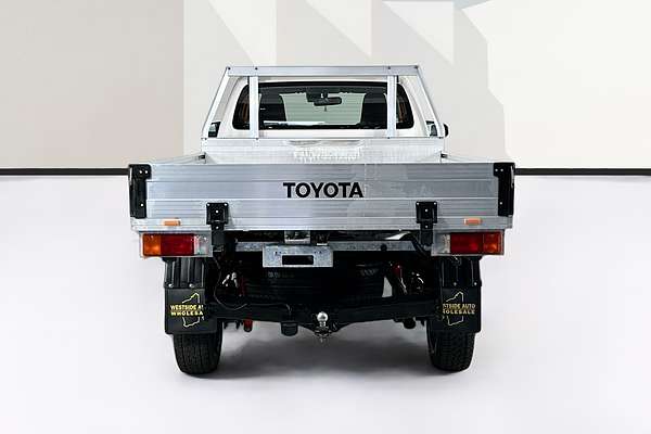2020 Toyota HILUX WORKMATE HI-RIDER GUN135R FACELIFT 4x2