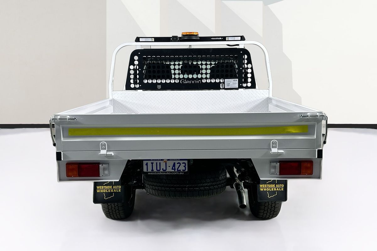 2025 Toyota HILUX SR (4x4) STEEL WHEELS GUN126R RC 4X4