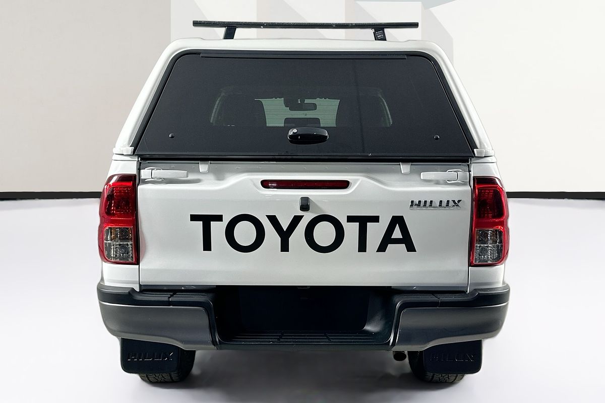 2021 Toyota HILUX SR (4x4) GUN126R FACELIFT 4X4