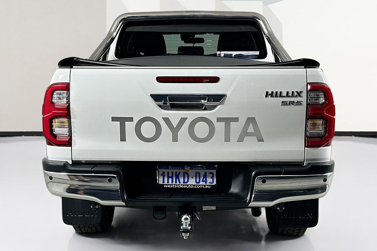 2021 Toyota HILUX SR5 (4x4) GUN126R FACELIFT 4X4