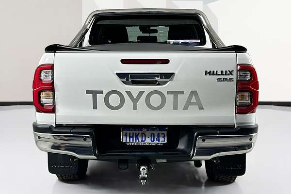 2021 Toyota HILUX SR5 (4x4) GUN126R FACELIFT 4X4