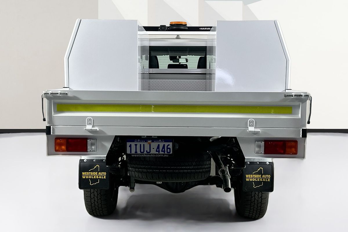 2025 Toyota HILUX SR (4x4) STEEL WHEELS GUN126R RC 4X4