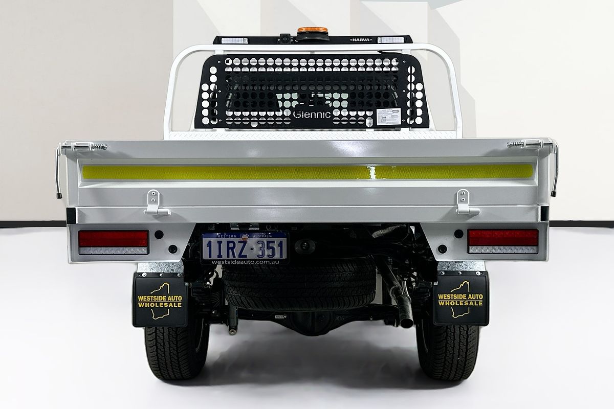 2025 Toyota HILUX SR (4x4) STEEL WHEELS GUN126R RC 4X4