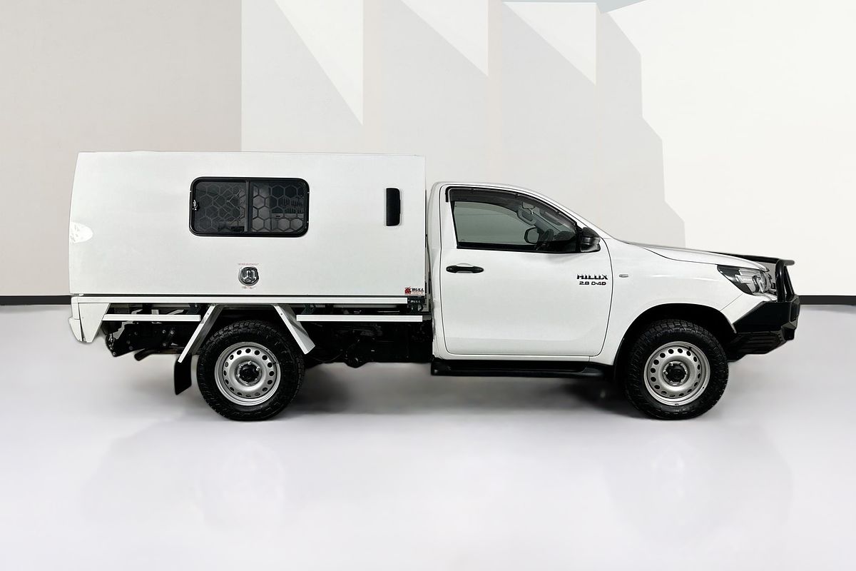 2018 Toyota HILUX SR (4x4) GUN126R MY17 4X4