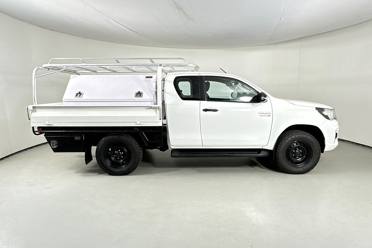 2018 Toyota HILUX SR (4x4) GUN126R MY19 4X4