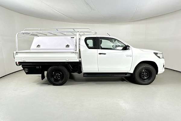 2018 Toyota HILUX SR (4x4) GUN126R MY19 4X4