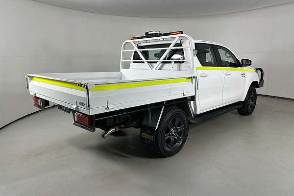 2023 Toyota HILUX SR (4x4) STEEL WHEELS GUN126R 4X4