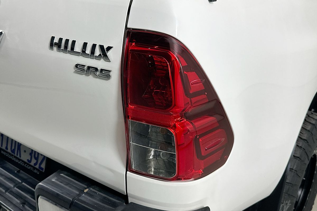2020 Toyota HILUX SR5 (4x4) GUN126R MY19 UPGRADE 4X4