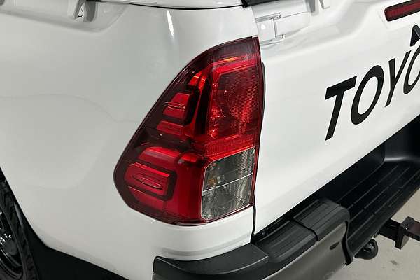 2018 Toyota HILUX SR (4x4) GUN126R MY17 4X4