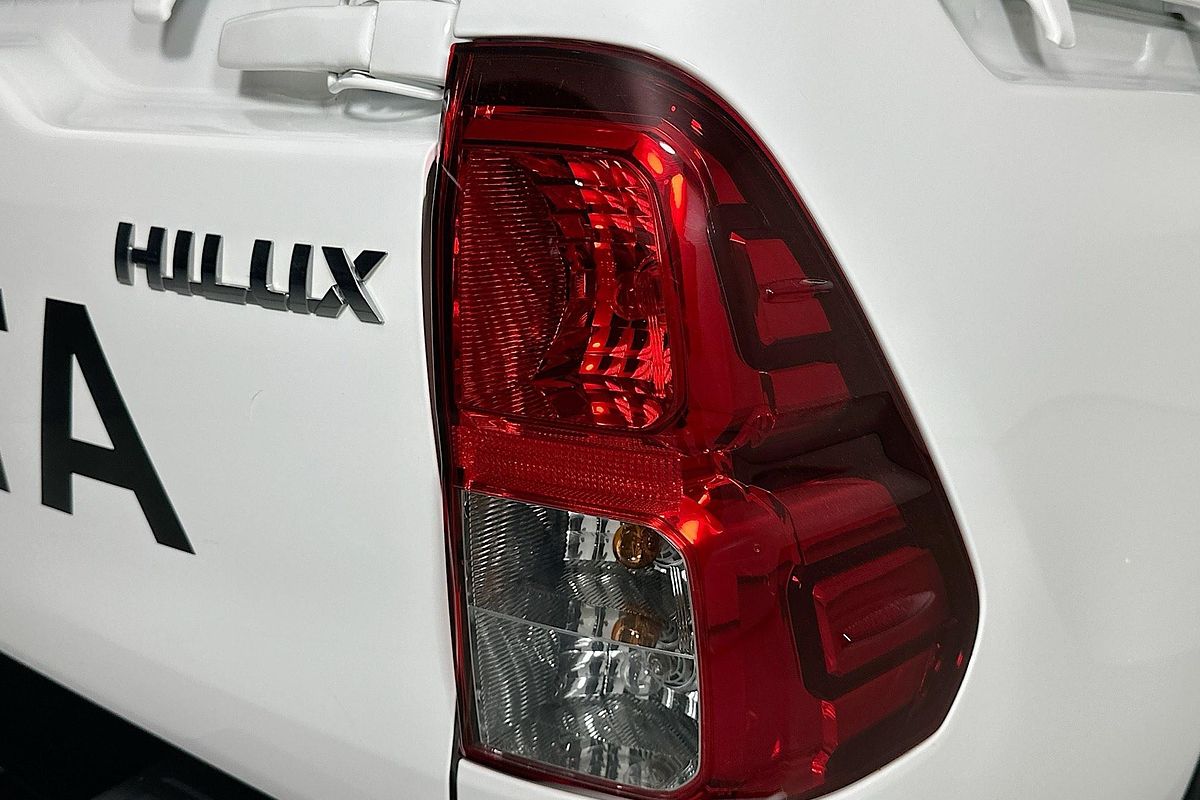 2024 Toyota HILUX SR (4x4) GUN126R FACELIFT 4X4