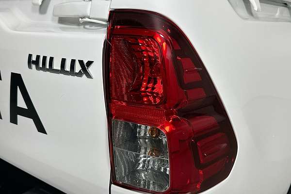 2024 Toyota HILUX SR (4x4) GUN126R FACELIFT 4X4