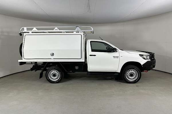 2018 Toyota HILUX SR (4x4) GUN126R MY17 4X4