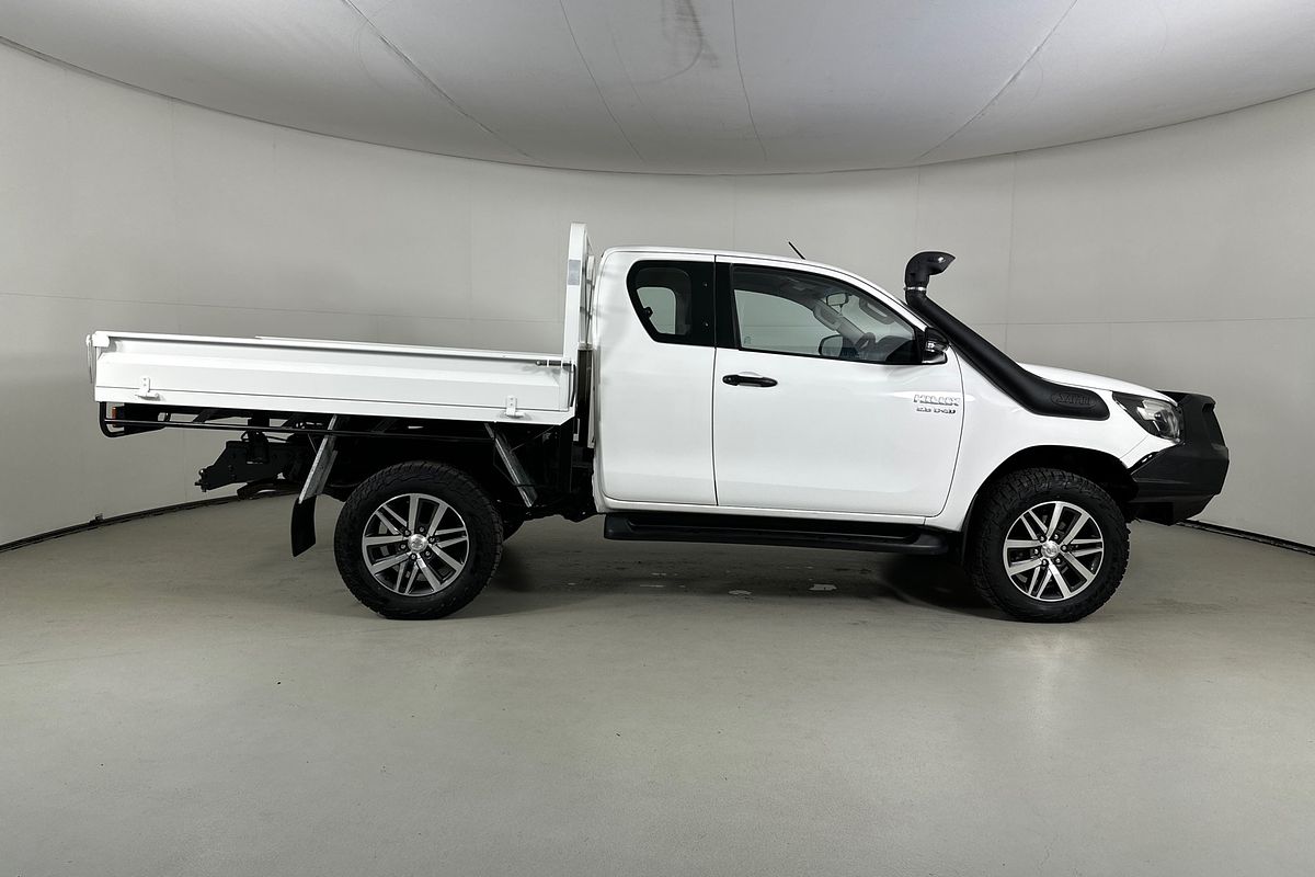 2018 Toyota HILUX SR (4x4) GUN126R MY19 4X4