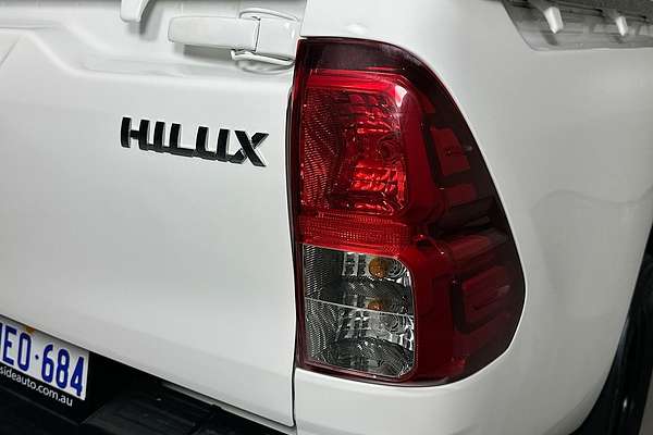 2020 Toyota HILUX SR GUN126R 4X4