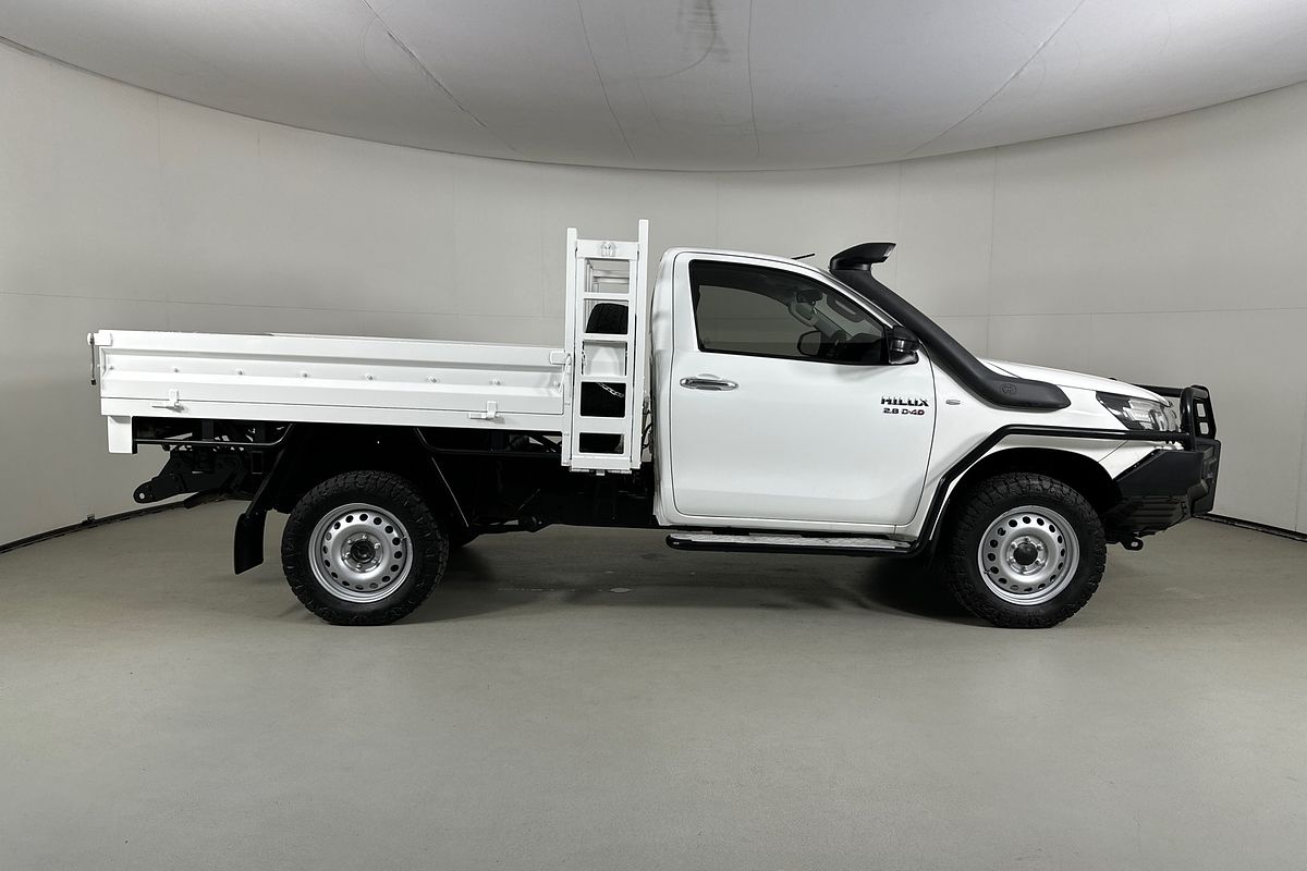 2016 Toyota HILUX SR (4x4) GUN126R 4X4