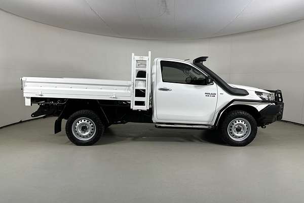 2016 Toyota HILUX SR (4x4) GUN126R 4X4