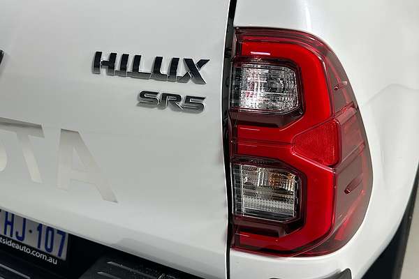 2024 Toyota Hilux SR5 (4x4) GUN126R 4X4