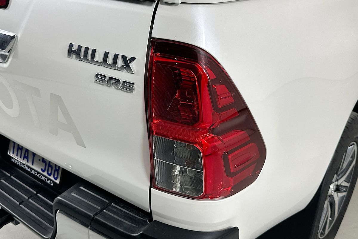 2020 Toyota HILUX SR5 GUN126R 4X4
