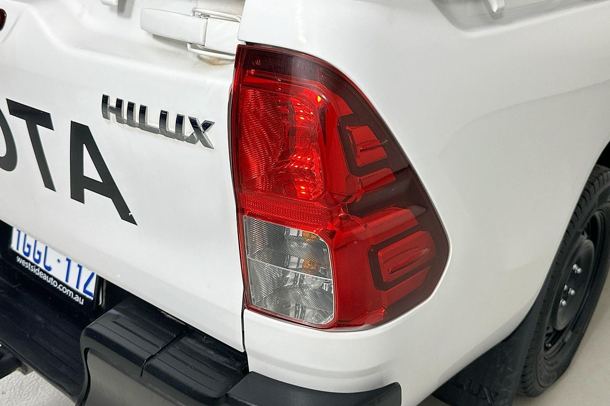 2017 Toyota HILUX WORKMATE GUN122R REAR WHEEL DRIVE