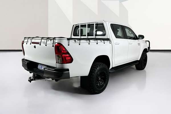 2019 Toyota HILUX SR (4x4) GUN126R MY19 4X4