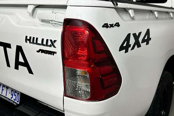 2020 Toyota HILUX SR (4x4) GUN126R FACELIFT 4X4