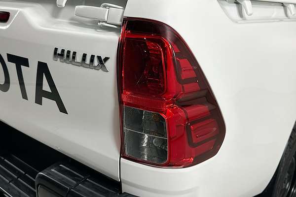 2021 Toyota HILUX SR (4x4) GUN126R 4X4
