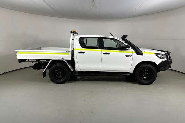 2021 Toyota HILUX SR (4x4) GUN126R 4X4