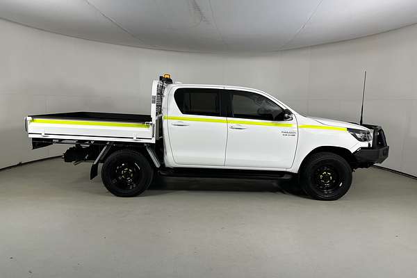 2024 Toyota HILUX SR (4x4) STEEL WHEELS GUN126R 4X4