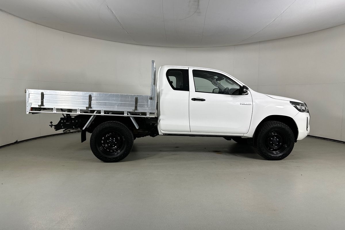 2021 Toyota Hilux WORKMATE (4x4) GUN125R 4X4