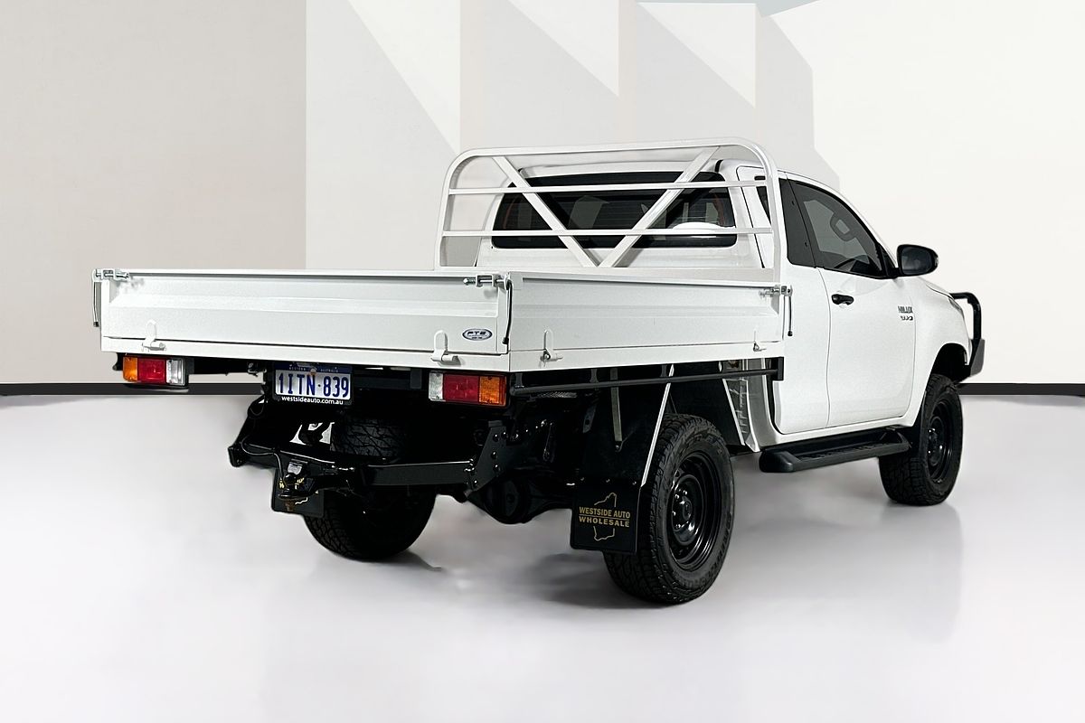 2020 Toyota Hilux SR (4x4) GUN126R FACELIFT 4X4