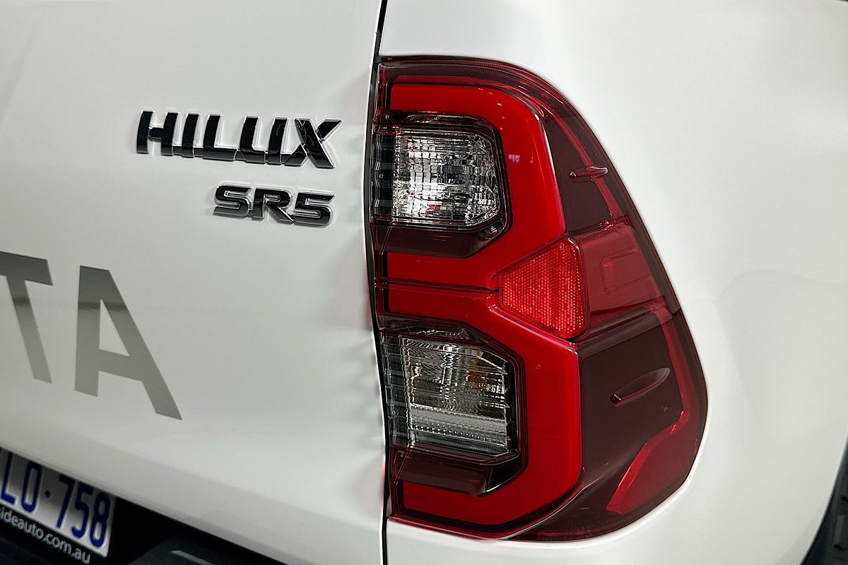 2024 Toyota Hilux SR5 (4x4) GUN126R 4X4