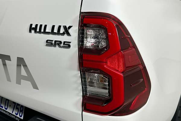 2024 Toyota Hilux SR5 (4x4) GUN126R 4X4