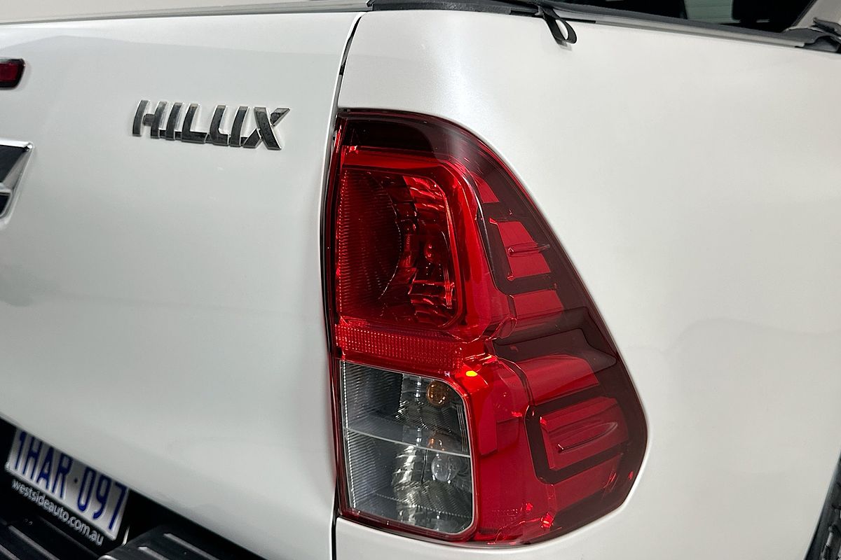 2020 Toyota HILUX SR5 (4x4) GUN126R MY19 UPGRADE 4X4