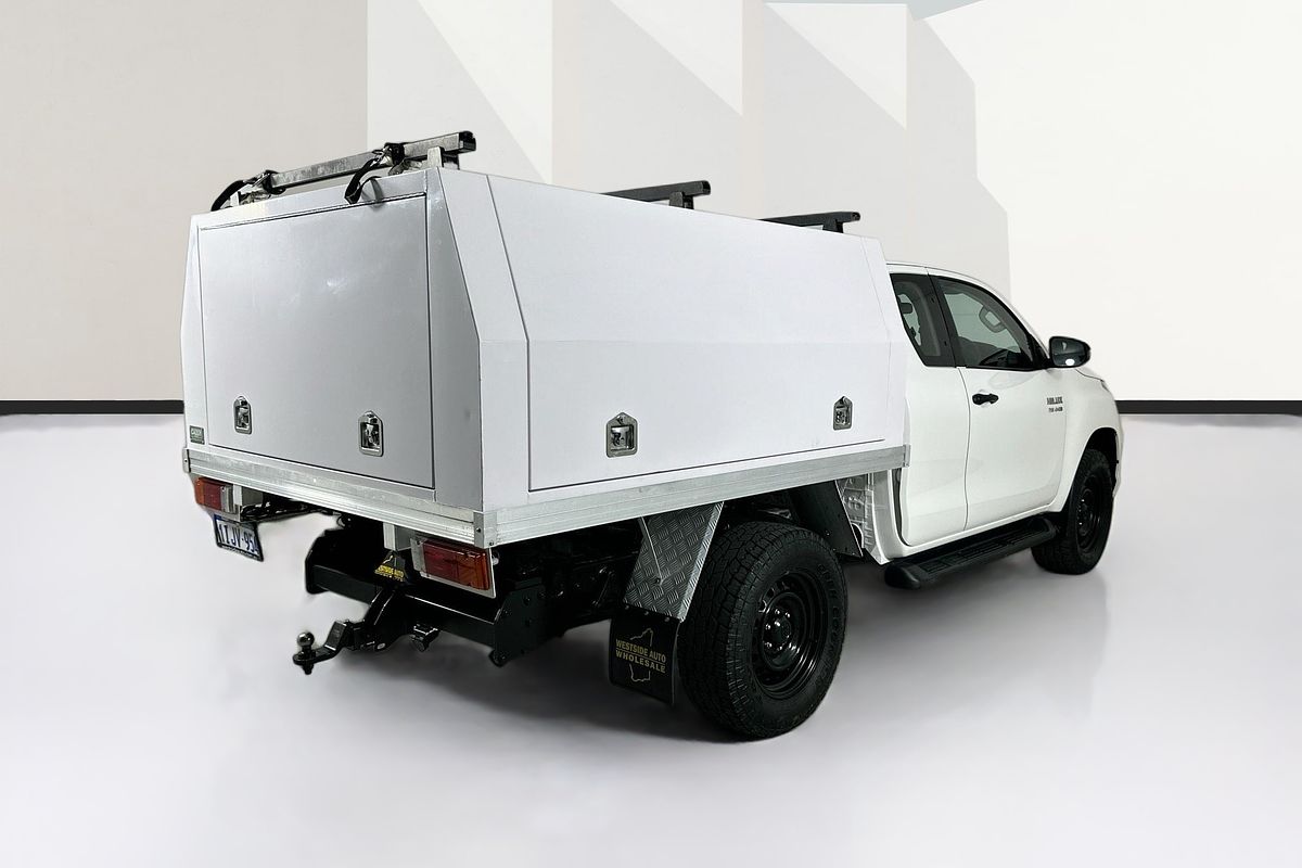 2020 Toyota Hilux SR (4x4) GUN126R FACELIFT 4X4
