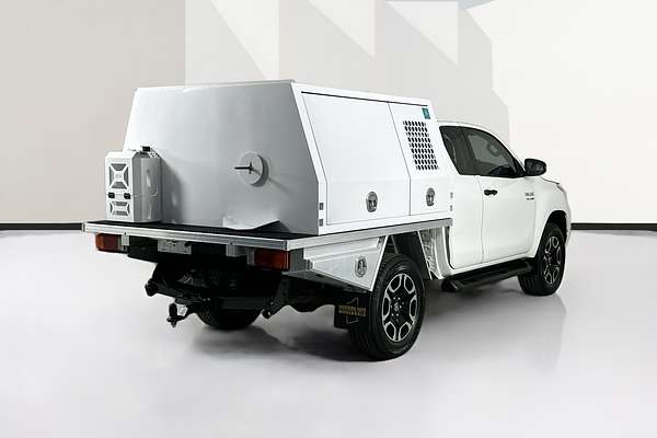 2021 Toyota HILUX SR (4x4) GUN126R 4X4